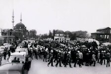 1968 EYÜP MEYDANI ŞEHİT CENAZE MERASİMİ.jpg