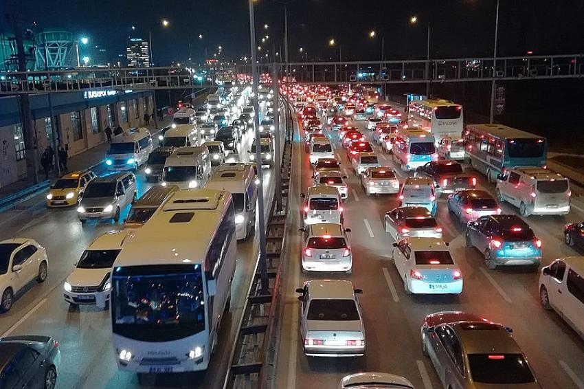1-yazi-icin-tomtom-bursanin-2024-trafik-sikisikligi-verilerini-acikladi-1.jpg