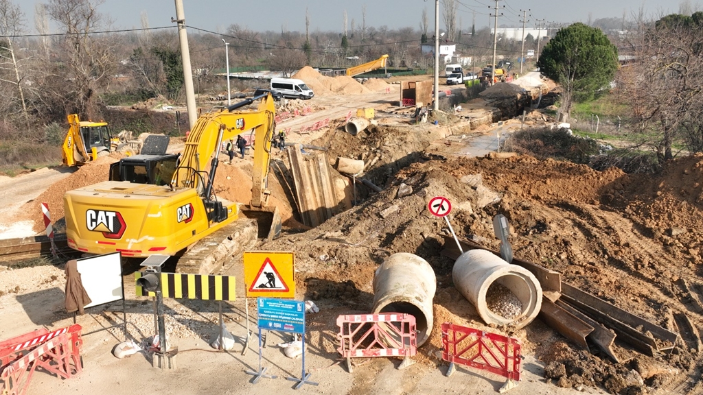 35107_MTY3OGZhNG_7.jpg