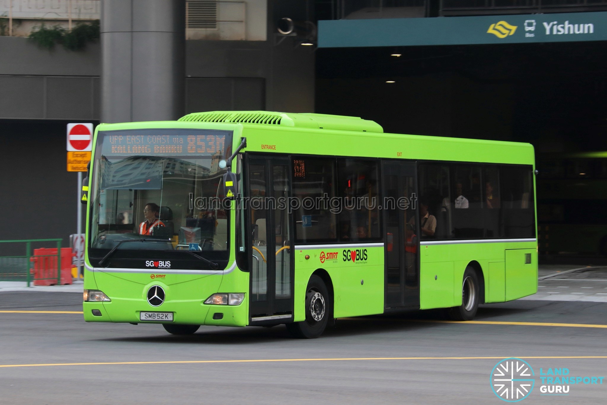 52-853M.jpg