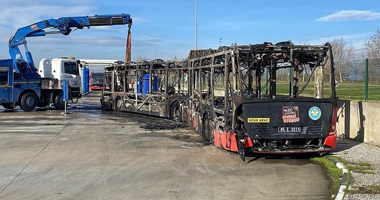 780x411-elektrikli-belediye-otobusu-sarj-olurken-alev-alev-yandi-1735326908133.jpeg