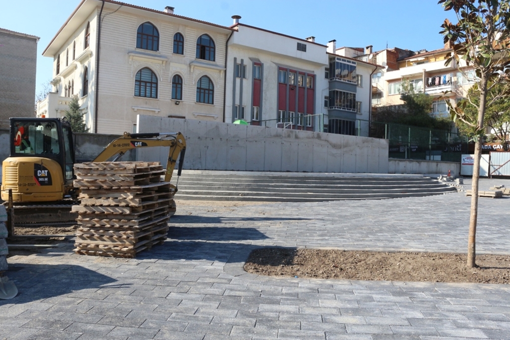 balikesir_cumhuriyet_meydani_6.jpg
