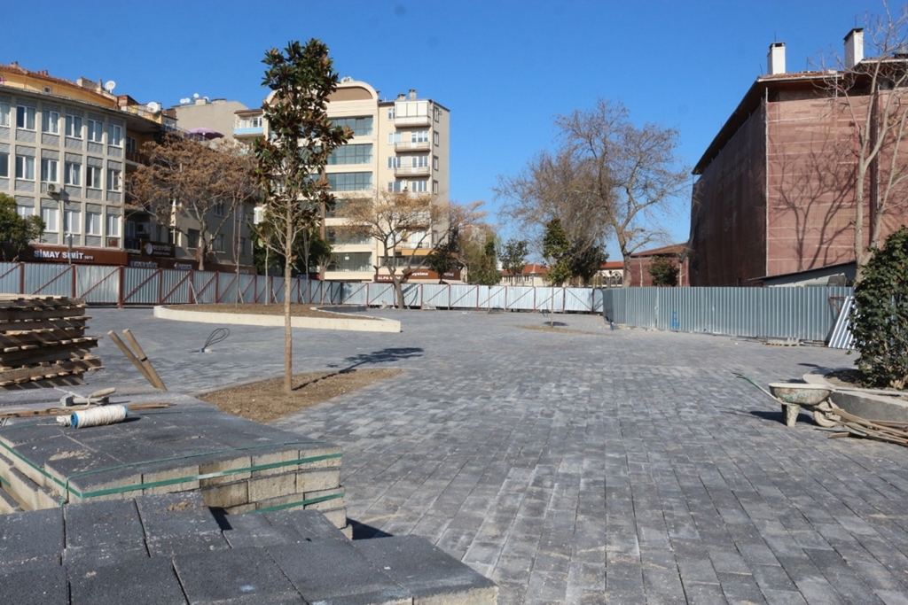 balikesir_cumhuriyet_meydani_7.jpg