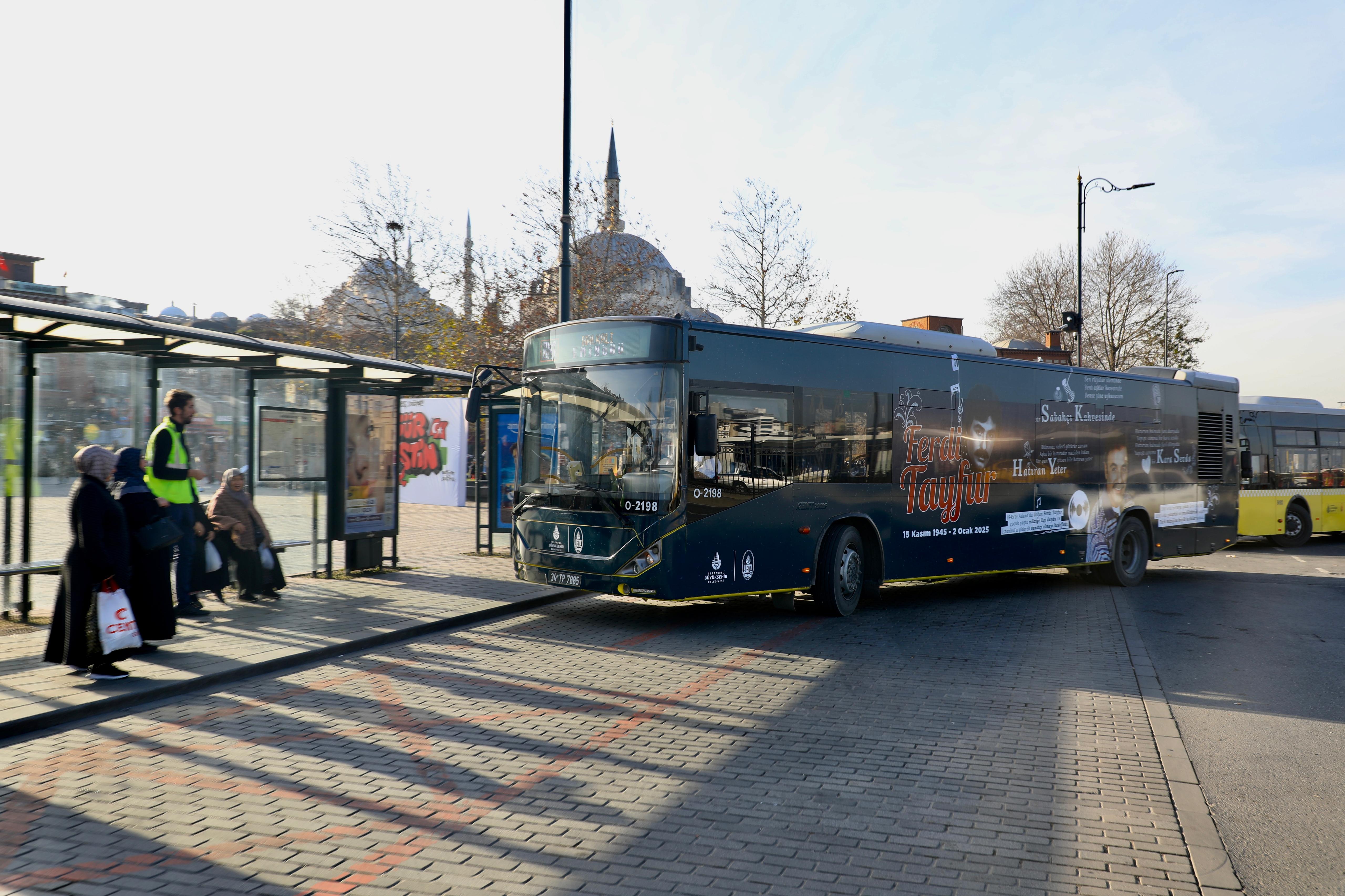 iettden-ferdi-tayfur-icin-tramvay-ve-otobus4.jpeg
