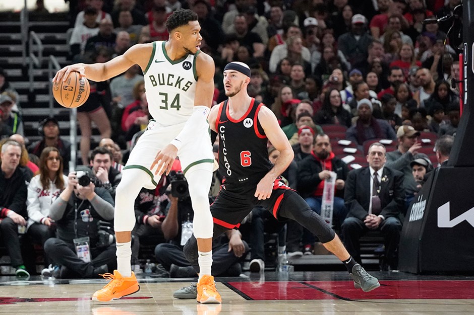 Bucks seriyi sürdürdü: Giannis Antetokounmpo'dan 46 sayı