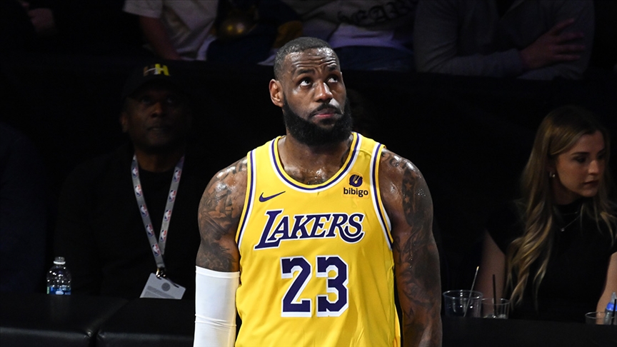 LeBron James, NBA tarihinde 40 bin sayı barajını geçen ilk oyuncu oldu