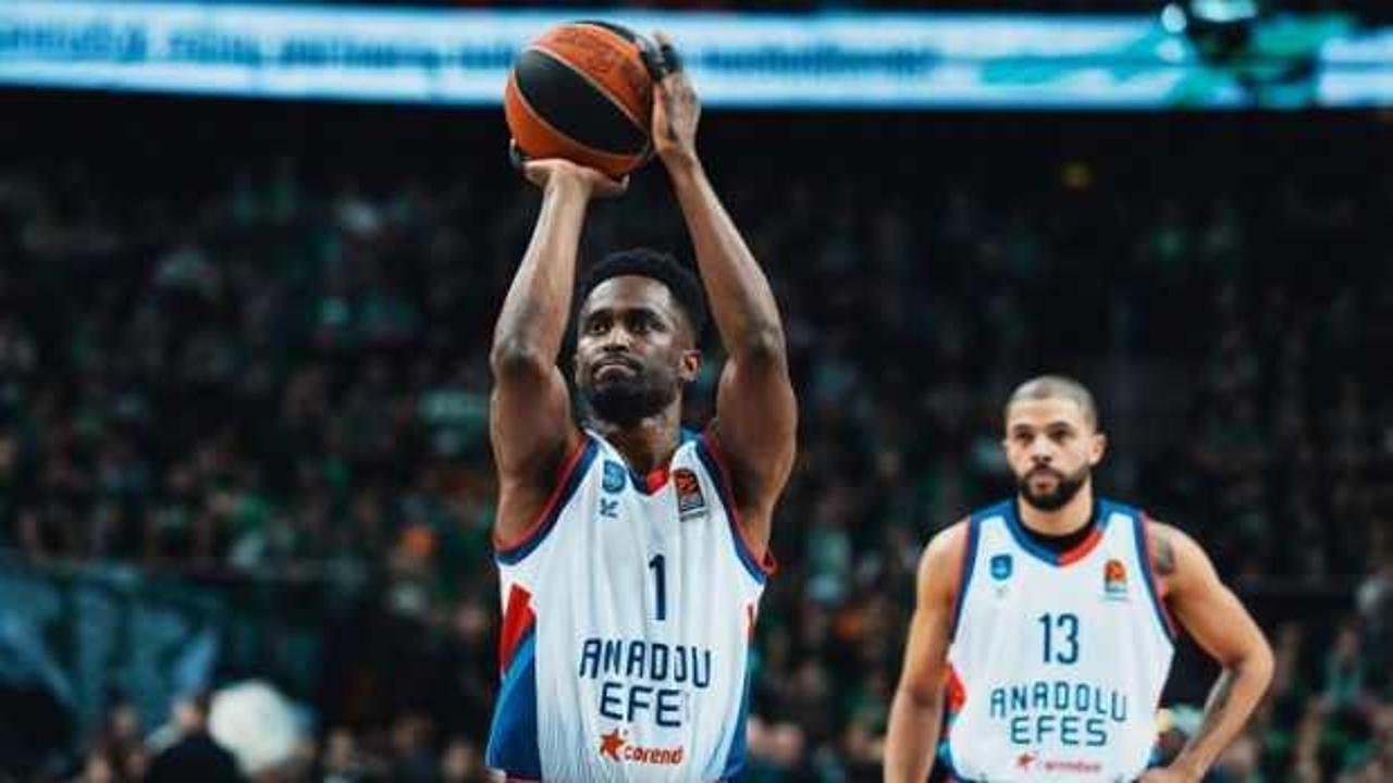 Anadolu Efes EuroLeague'de farklı mağlup|100%x100%