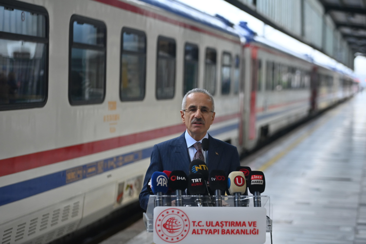 Sorgun ve Akdağmadeni YHT gar binaları açılıyor